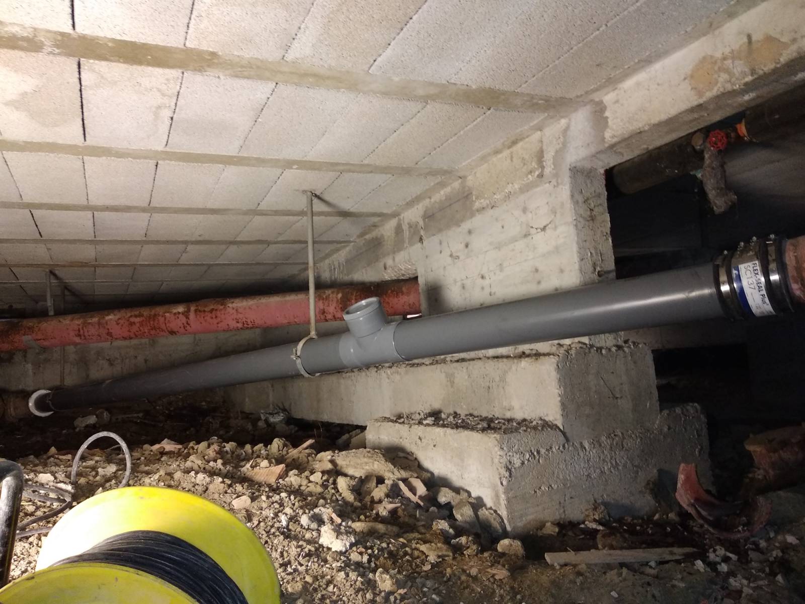 REPARATION DE CANALISATION ET POSE DE TAMPON HERMETIQUE Entreprise d